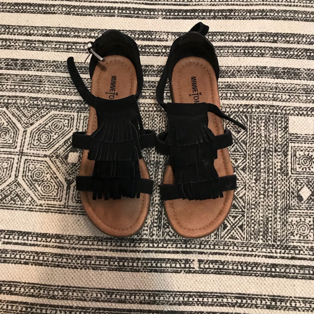 Minnetonka fringe sandals